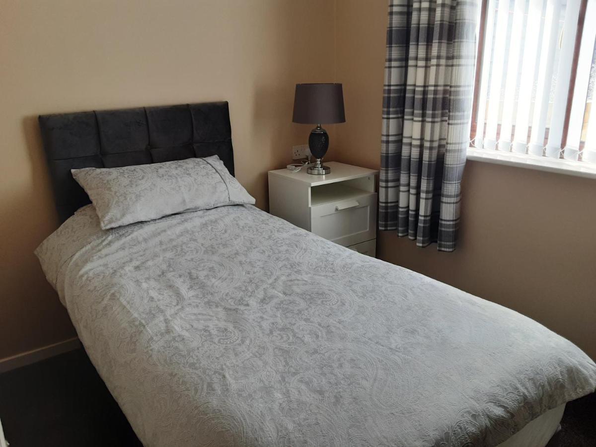 3-Bed Bungalow Near Conwy Valley Close To Castle Colwyn Bay Eksteriør billede